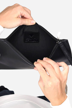 COUNTY OF MILAN POCHETTE