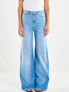 Jeans Vicolo- Donna mod. Sveva- Denim Chiaro - gamba larga- Collezione PE26