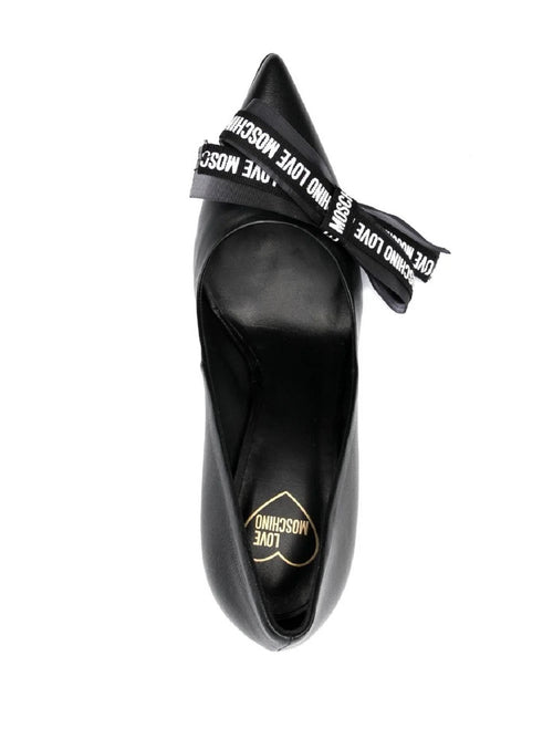 SCARPA NERO CON FIOCCO LOVE MOSCHINO